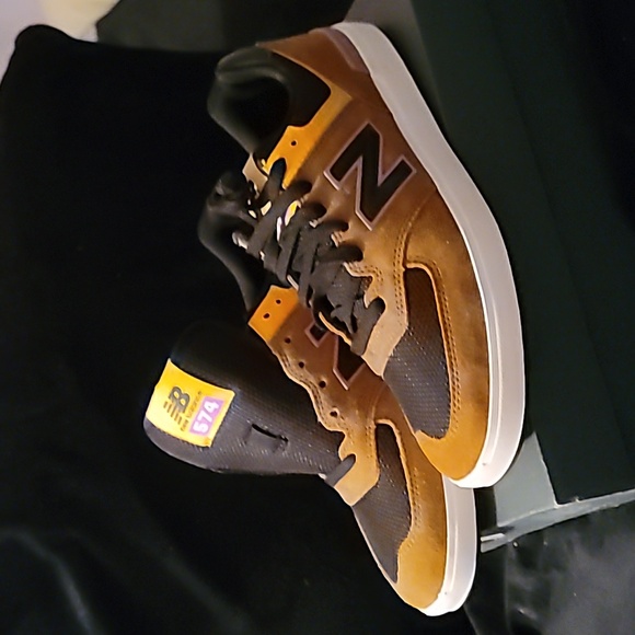 New Balance 574 New In Box! Men's 8 Women's 10 Brown Tan Purple‎ Orange